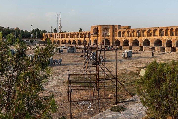 کنسرت در رودخانه! ؛ زاینده‌رود تبدیل به تالار کنسرت موسیقی شد | ببینید