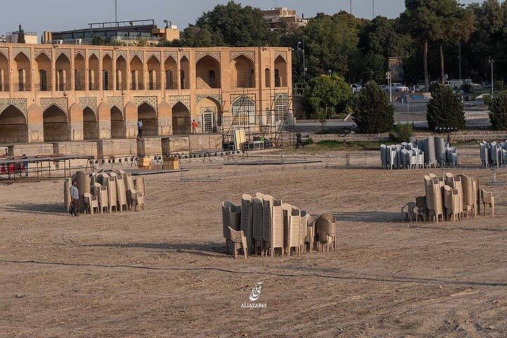 کنسرت در رودخانه! ؛ زاینده‌رود تبدیل به تالار کنسرت موسیقی شد | ببینید