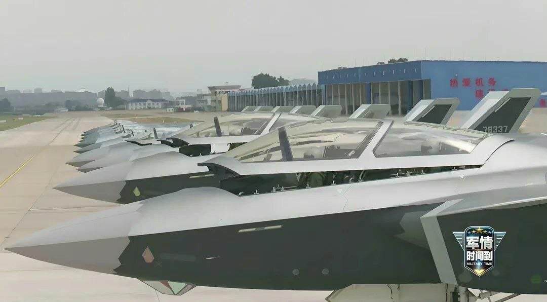 جی-۲۰؛ تنها جنگنده نسل پنجم دو سرنشین عملیاتی | تصاویر