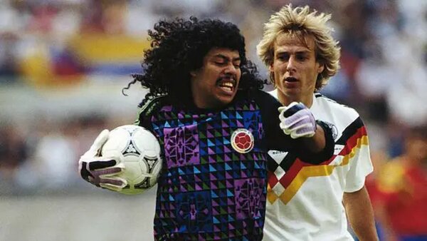 معروفترین حرکت یک دروازهبان در تاریخ فوتبال | ویدئو