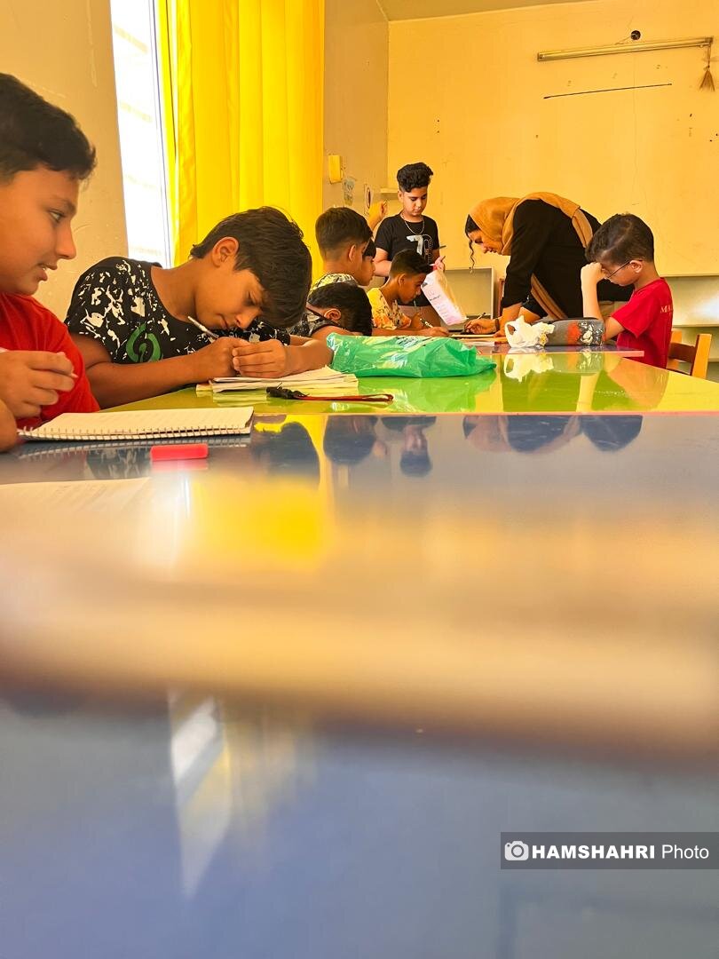 بچه های این روستا به چند زبان خارجی حرف می زنند | سیل چطور سرنوشت یک روستا را متحول کرد؟