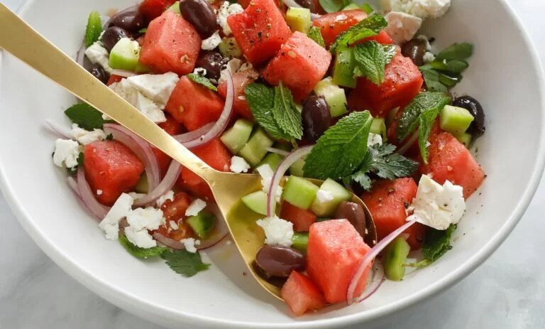 چطوری سالاد سالسای هندوانه درست کنیم؟