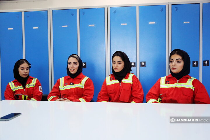 بانوان آتش نشان