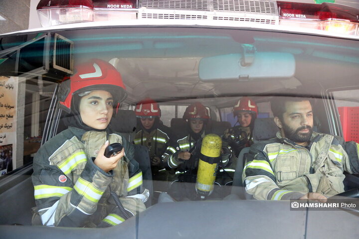 بانوان آتش نشان