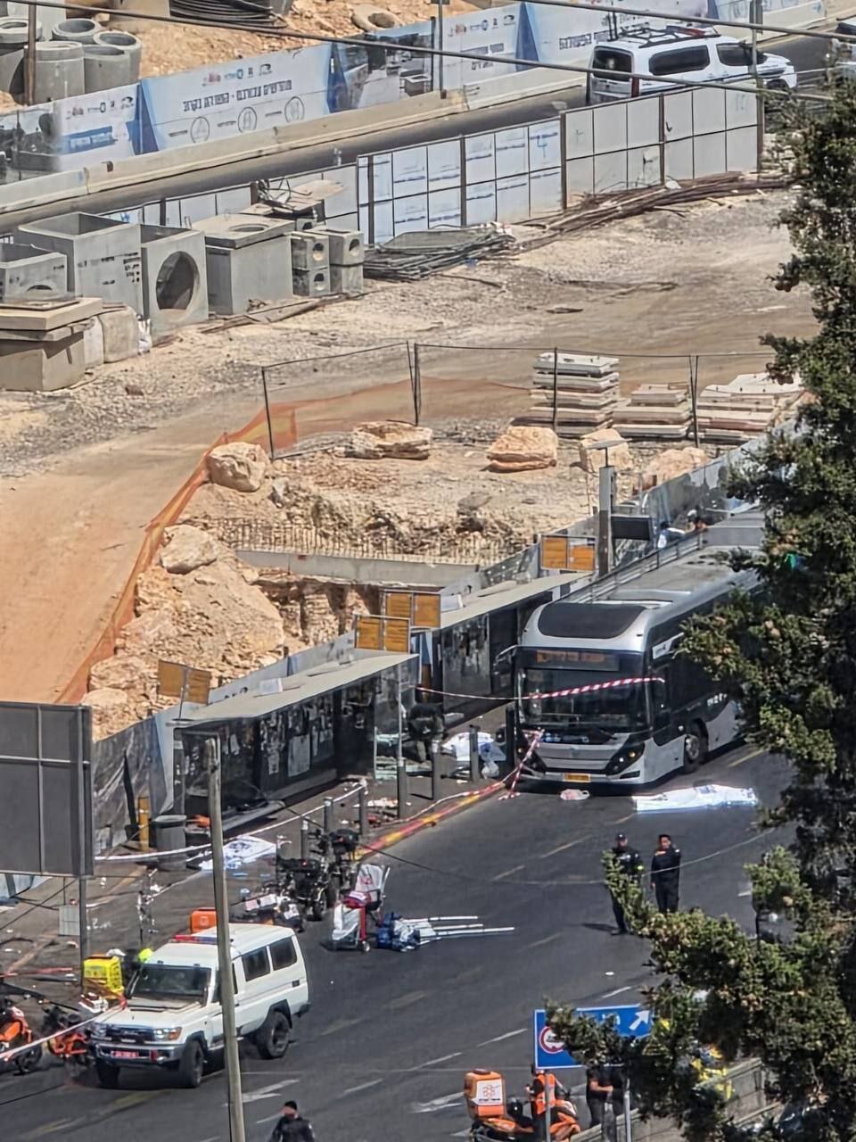 عملیات شهادت طلبانه در قدس اشغالی و هلاکت ۵صهیونیست | تصاویر سلاح و شهدا و محل عملیات