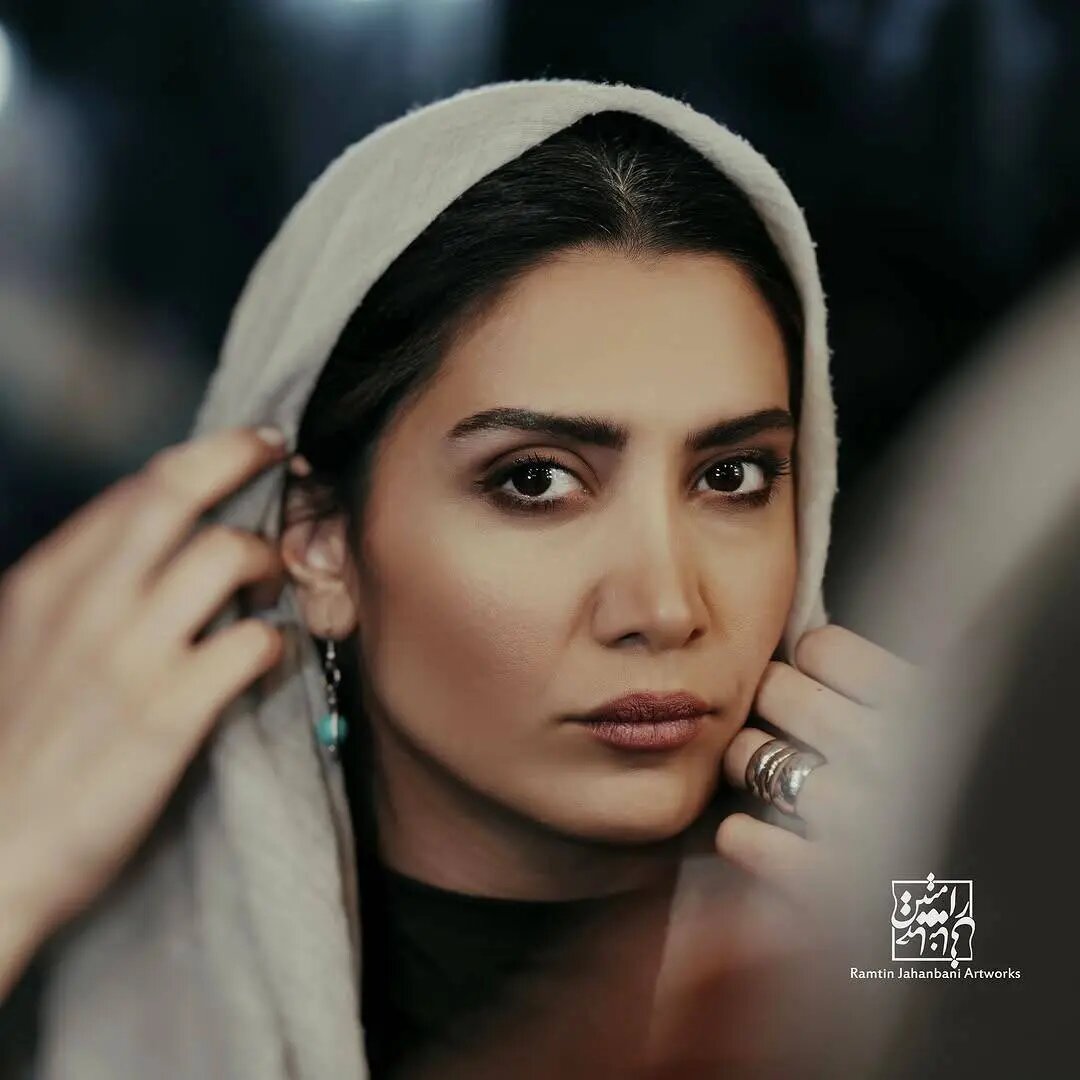 عکسهای تازه «نیکی مظفری» با ژستهای مدلینگ!