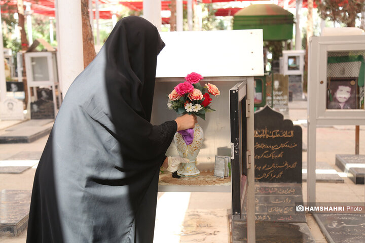 ساماندهی وغبار روبی حجله های شهدا