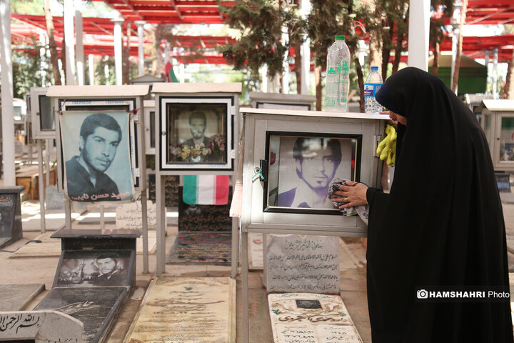 ساماندهی وغبار روبی حجله های شهدا