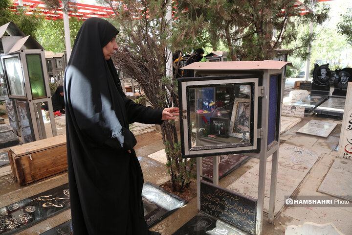 ساماندهی وغبار روبی حجله های شهدا