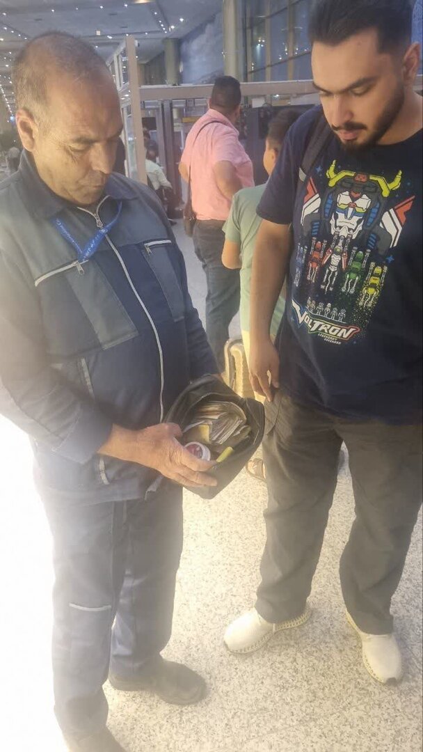 کیف پول میلیاردی به صاحب خارجیاش برگشت | کارگر خدمات فرودگاه، ایران را سربلند کرد + عکس