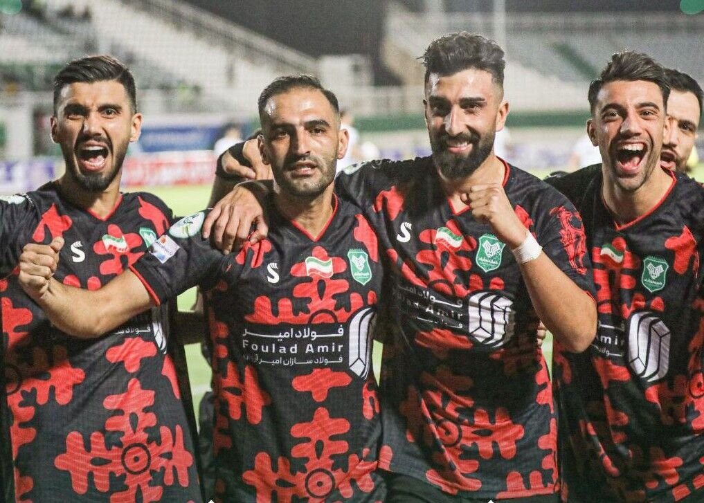 پرسپولیس قشنگ بازی میکند، ما هنوز شگفتیساز نشدیم! | با تصمیم کیروش به تیم ملی رسیدم و میخواهم تا ۴۰ سالگی بازی کنم!