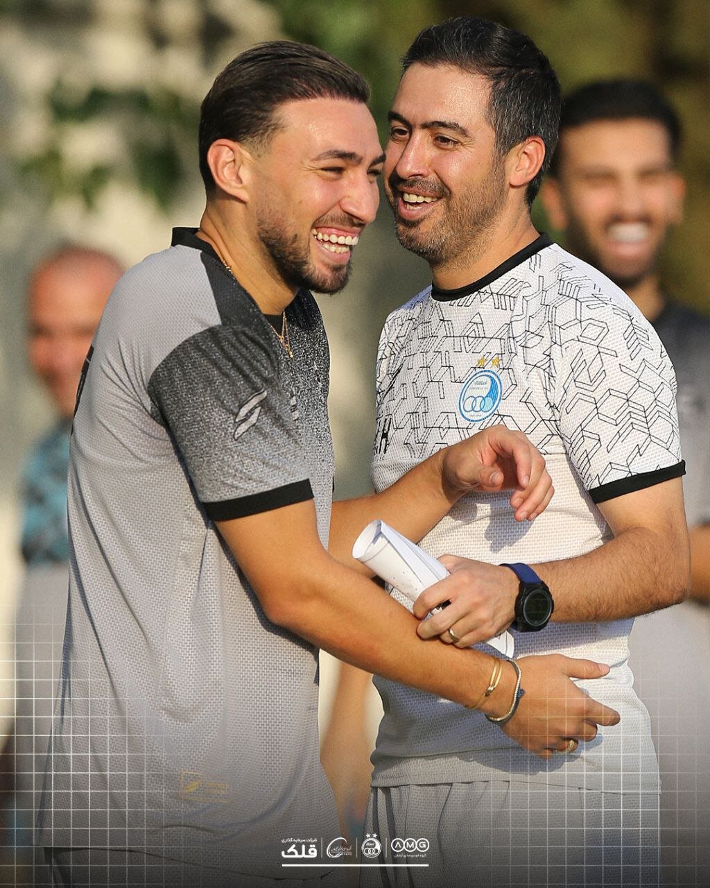 ستاره نامدار استقلال با ۲۰۰ گرم طلا به تمرین رفت + عکس