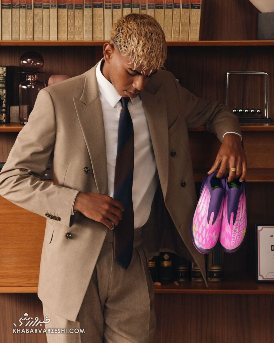 رونمایی لامین یامال از استوکهای جدید خود با نمادهای انحصاری | تصاویر