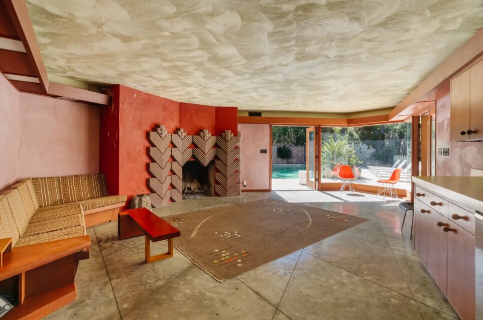 خانه زیبای کارگردان مشهور در هالیوود به فروش گذاشته شد | قیمت؟ ۱۵ میلیون دلار