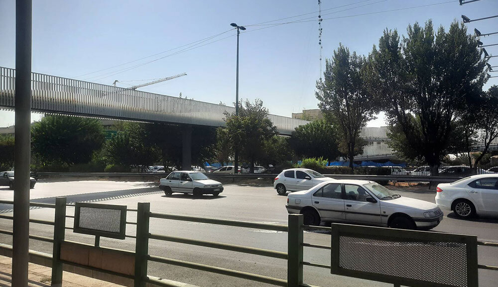 پل دوچرخه سواری بزرگراه شهید همت در ایستگاه پایانی