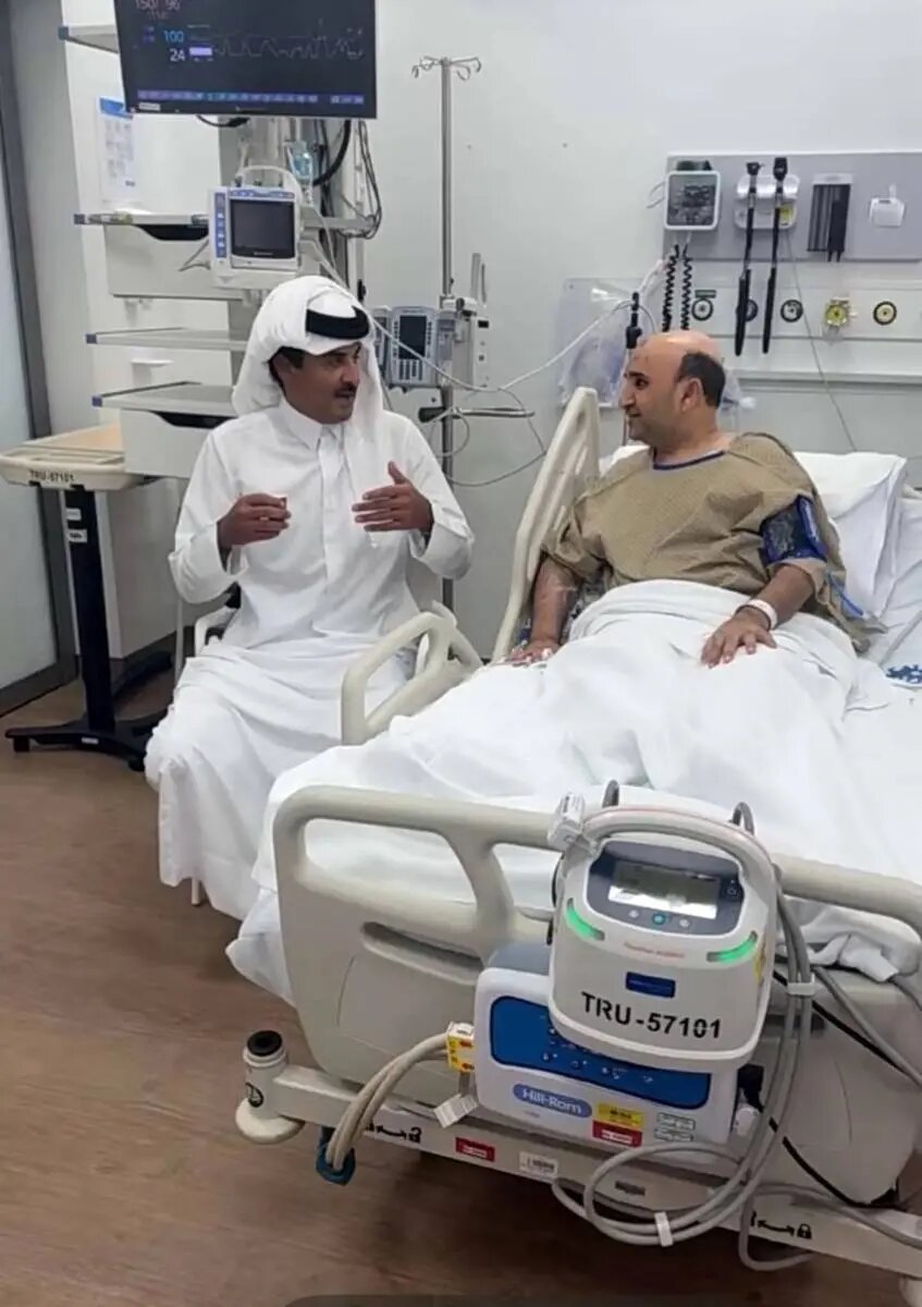 عیادت امیر قطر از مجروحان حمله اسرائیل به دوحه | تصاویر