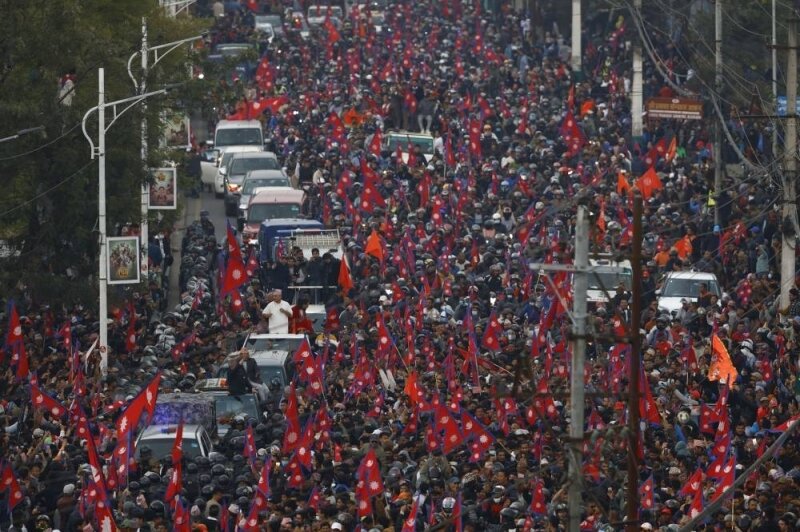 برای نخستین بار در جهان؛ اعتراضات نسل زِد نتیجه داد+ تصاویر | در نپال چه خبر است؟ | انتصاب اولین زن به عنوان نخست وزیر موقت