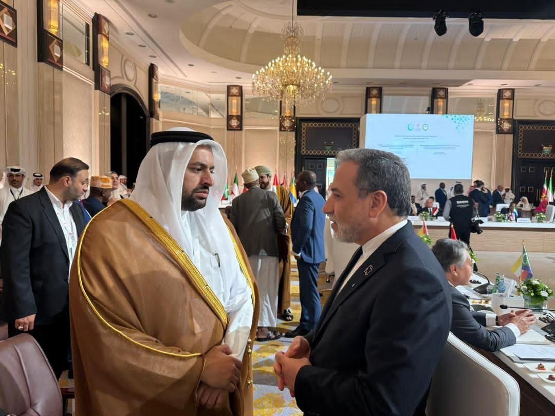 خوش و بش سید عباس عراقچی با همتایانش در دوحه | تصاویر