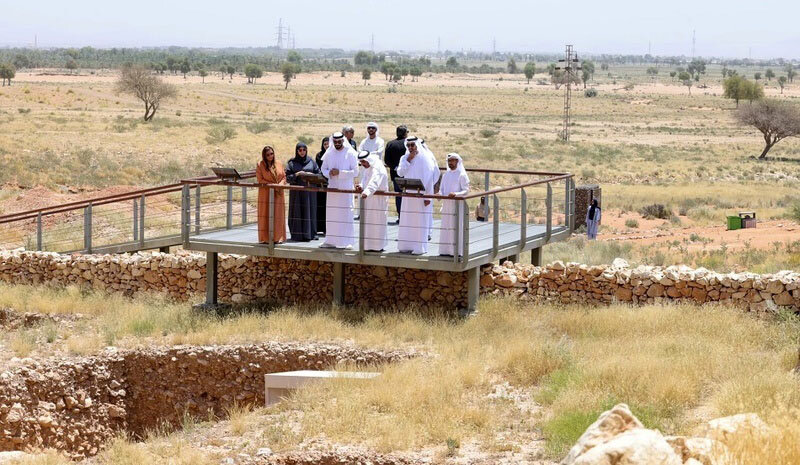 کشف سکههای ۲۳۰۰ ساله اسکندرنشان در بیابانهای امارات | عکس