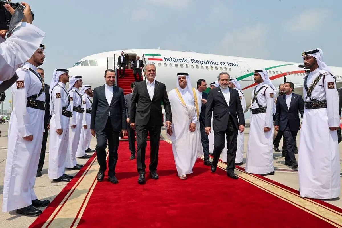 عراقچی در قطر به استقبال پزشکیان رفت | تصاویر