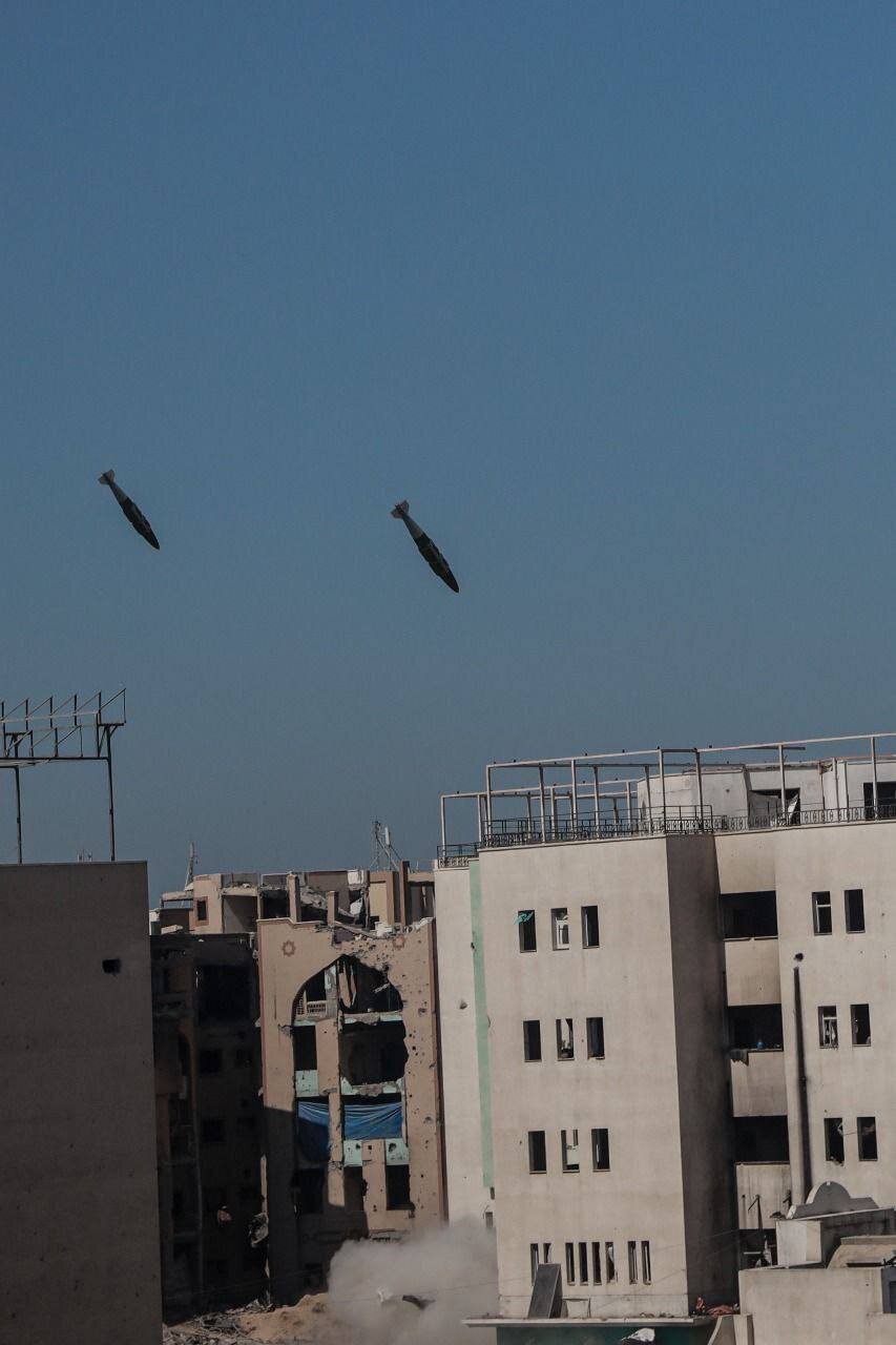 لحظه ای که هواپیماهای اسرائیلی دانشگاه اسلامی غزه را بمباران کردند | تصاویر