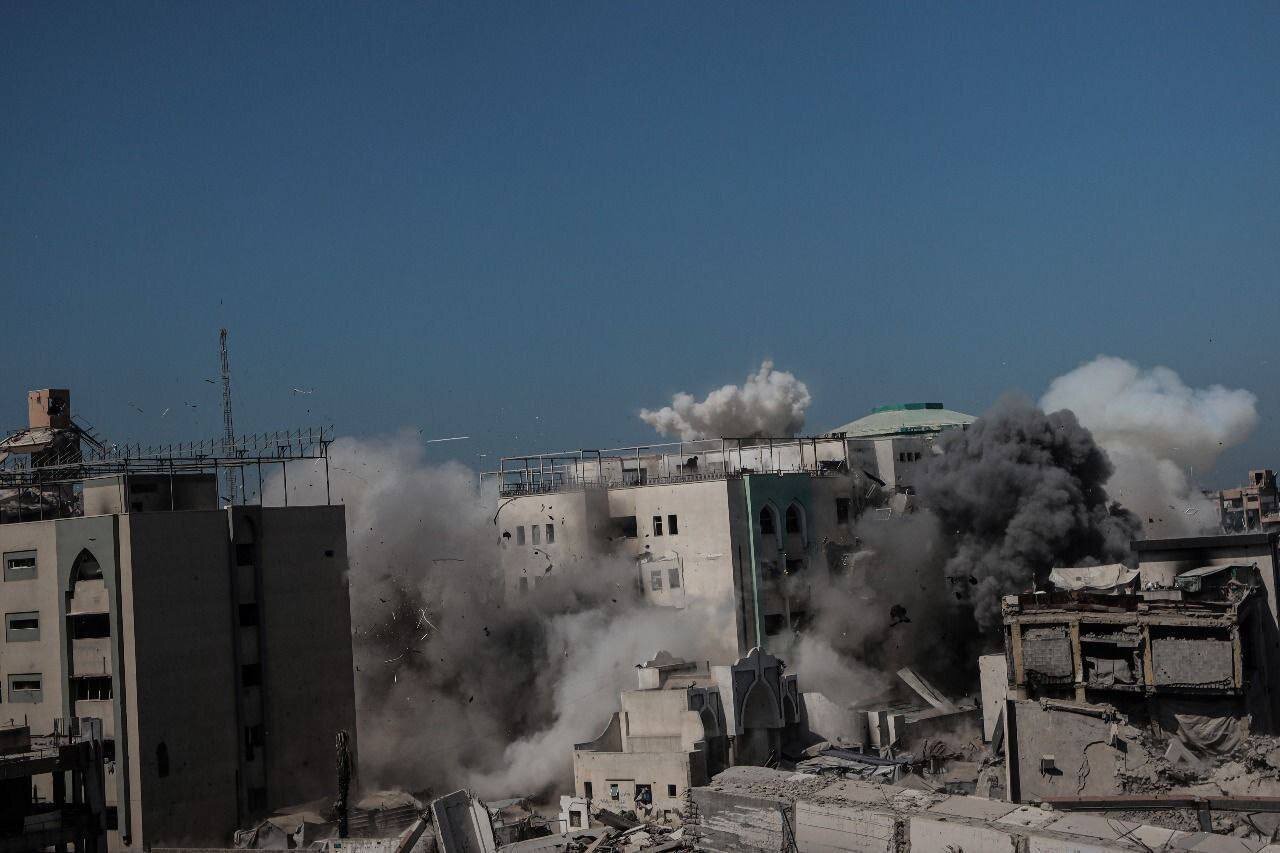 لحظه‌ ای که هواپیماهای اسرائیلی دانشگاه اسلامی غزه را بمباران کردند | تصاویر