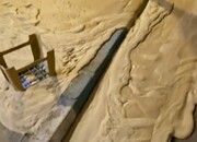 مایع عجیبی که از زمین اصفهان بیرون زد چیست؟ + فیلم