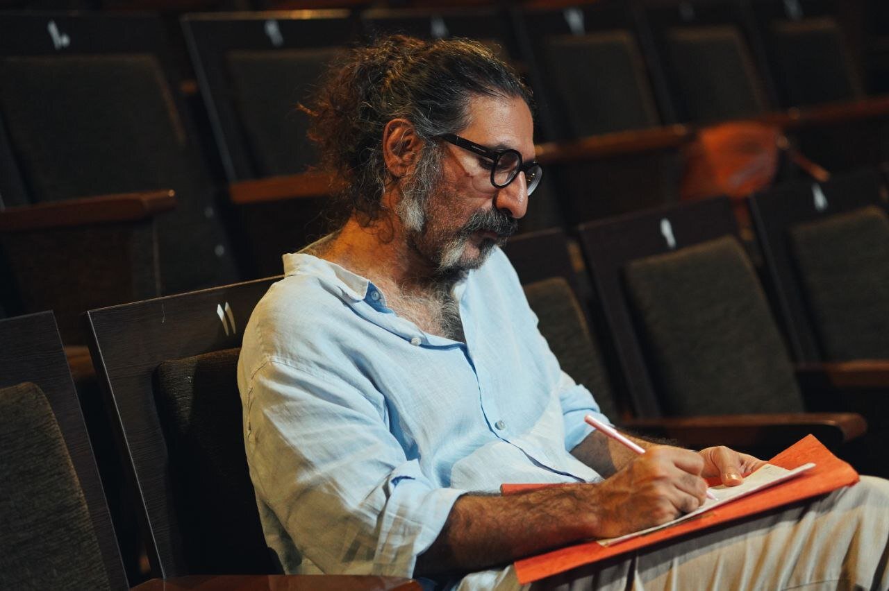 «نیمه تاریک ماه»؛ در جستجوی لایههای پنهان شخصیتها