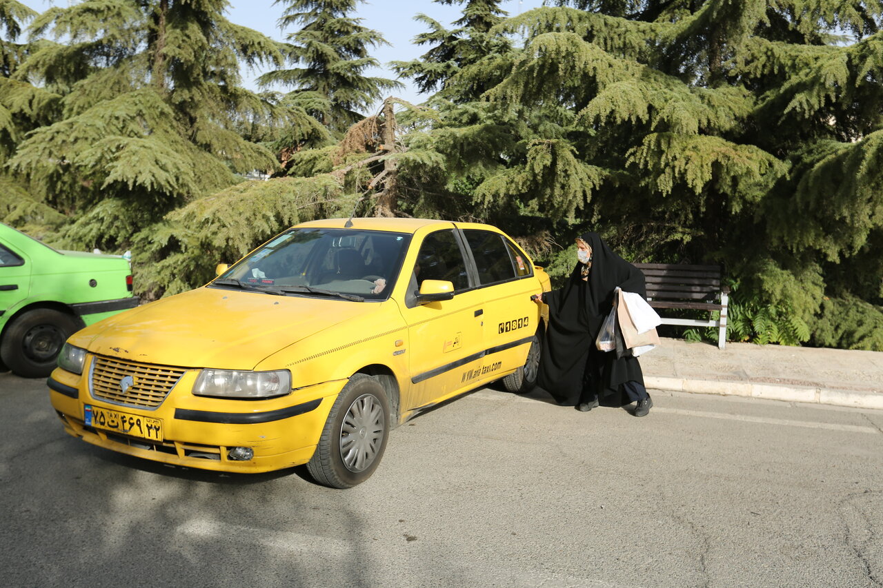 تاکسی بانوان