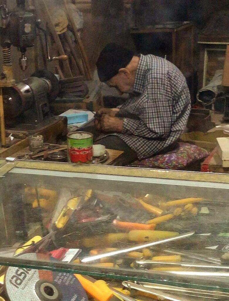 پیرترین چاقوساز ایران