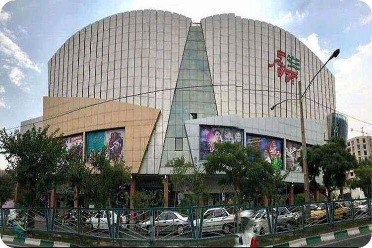 سیاحت در سینماهای بزرگ شهر