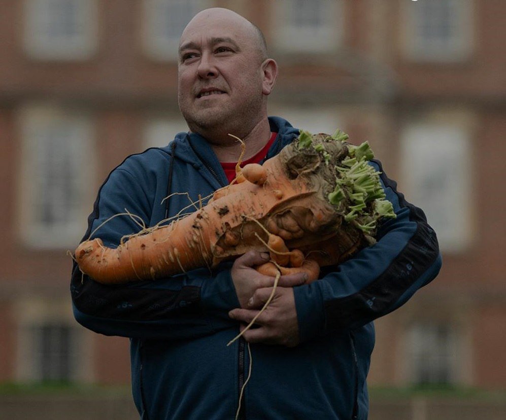 هویج سنگینوزن برنده مسابقه شد! | عکس