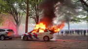 خودروی پلیس به آتش کشیده شد+ ویدئو | جزئیات ماجرا