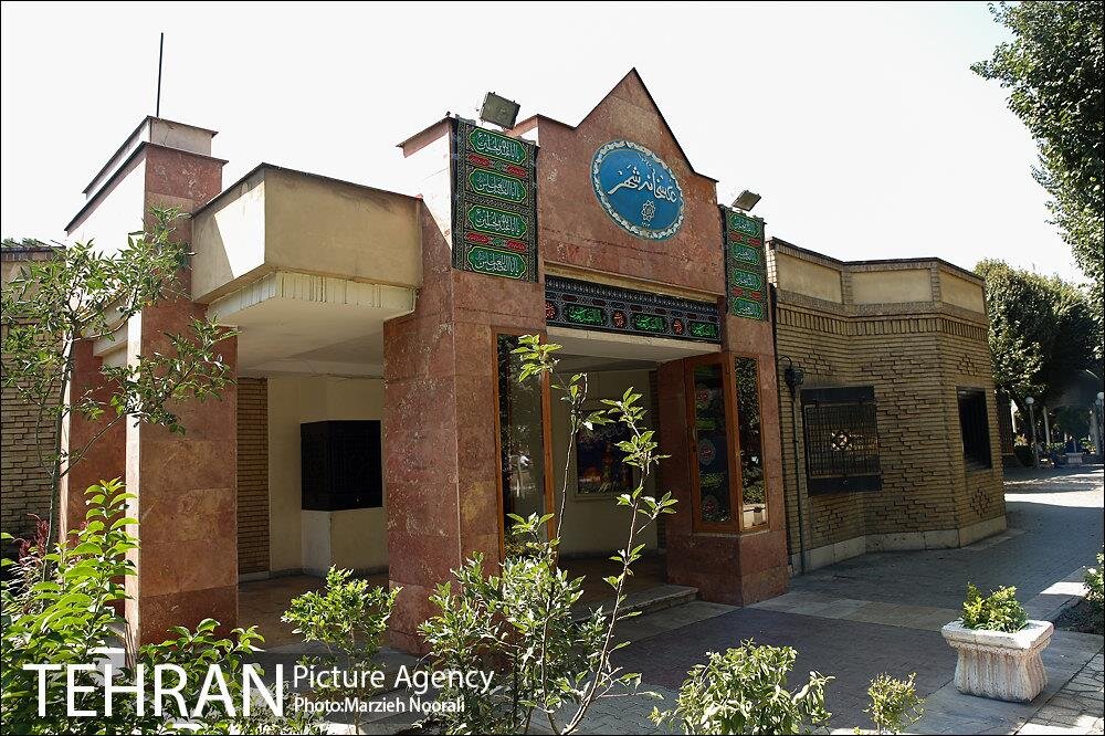 موزه گردی در خیابان بلند شهر