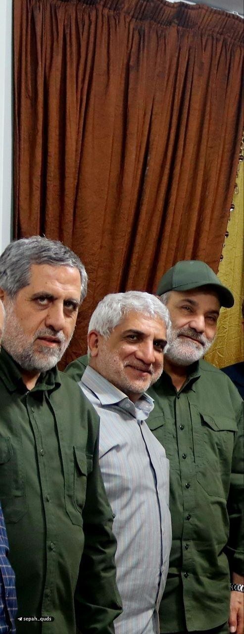 قابی از سرداران شهید زاهدی، حاج رحیمی و ایزدی در کنار هم | عکس