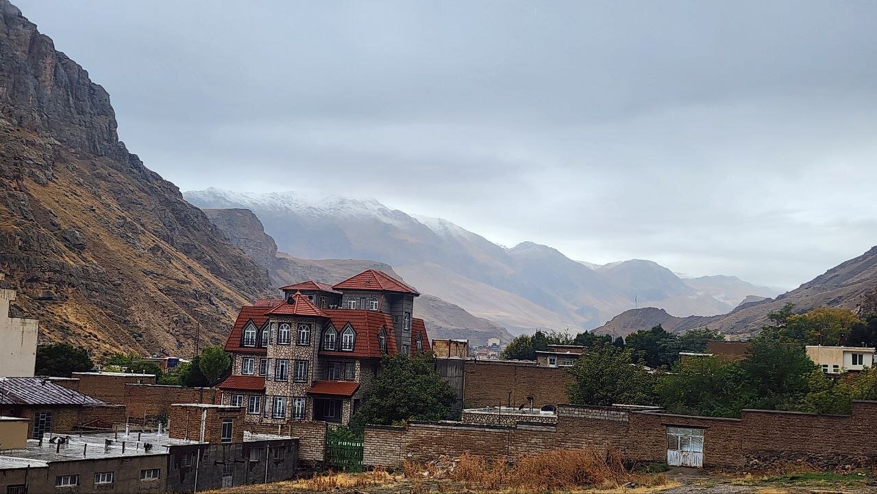 برف پاییزی مردم این شهر را غافلگیر کرد | تصاویر