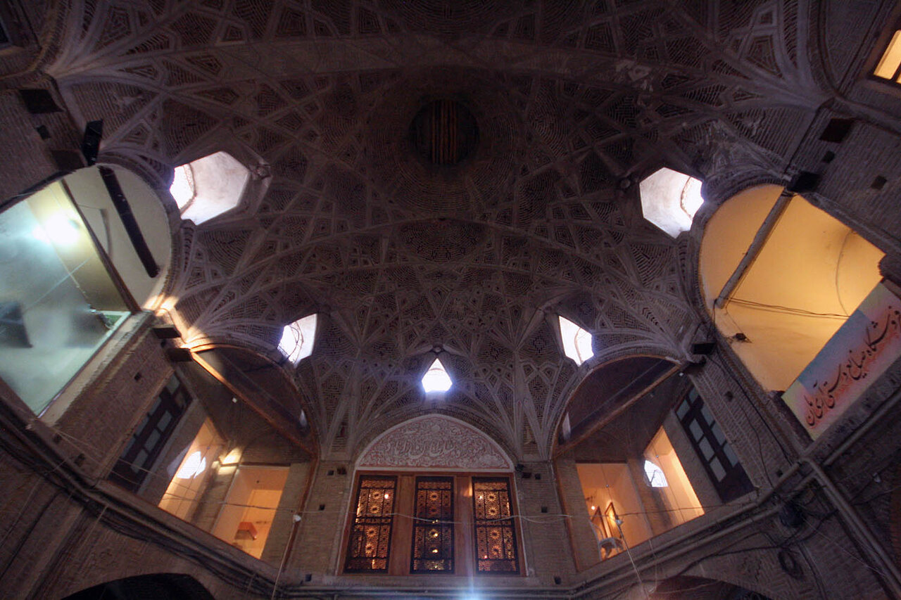 مرمت بازار اراک با کمک بازاریان | بازار ۲۰۰ ساله در مسیر جهانی