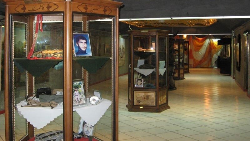 روایتهای مقدس یک جنگ