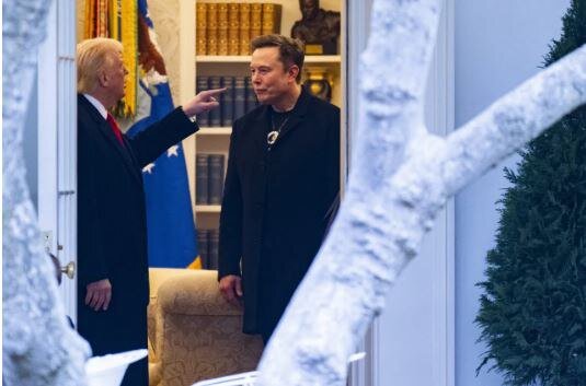 لحظه اولین برخورد ترامپ و ماسک پس از دعواهای جنجالی + عکس و فیلم ترامپ و ماسک