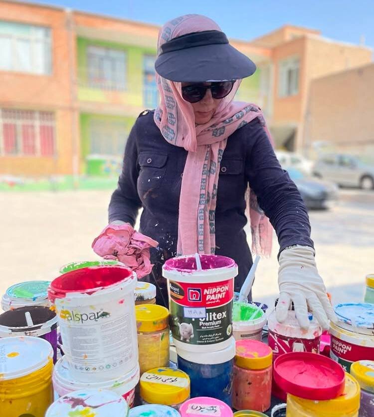 نذر نقاشی روی دیوار مدرسه