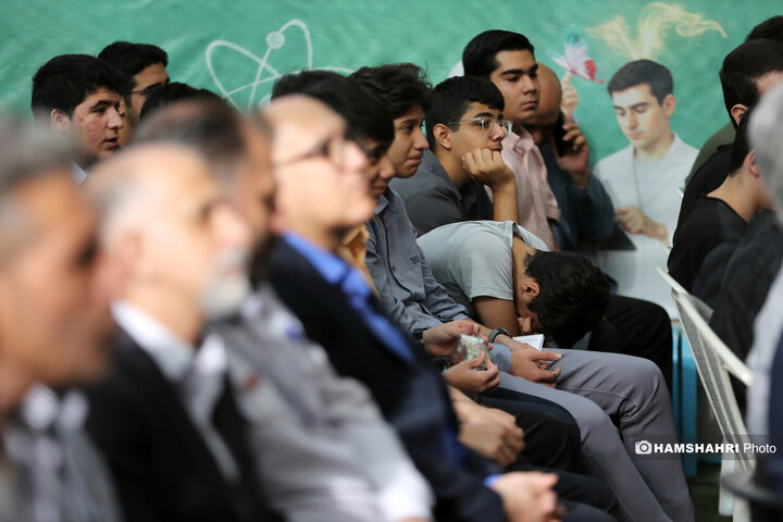 جشن آغاز سال تحصیلی جدید در دبیرستان سبحان