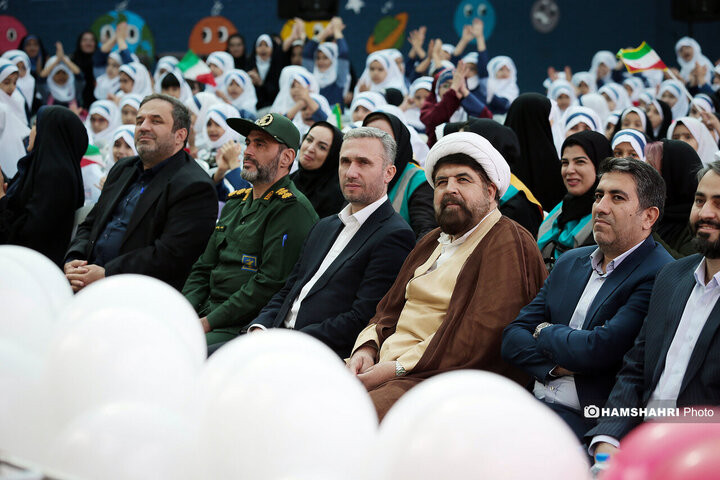 جشن آغاز سال تحصیلی جدید در مدرسه شاهد حضرت زینب(س)