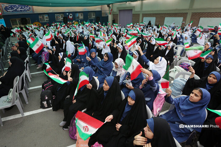 جشن آغاز سال تحصیلی جدید در مدرسه شاهد حضرت زینب(س)