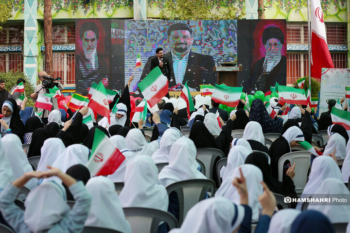 جشن آغاز سال تحصیلی جدید در مدرسه شاهد حضرت زینب(س)