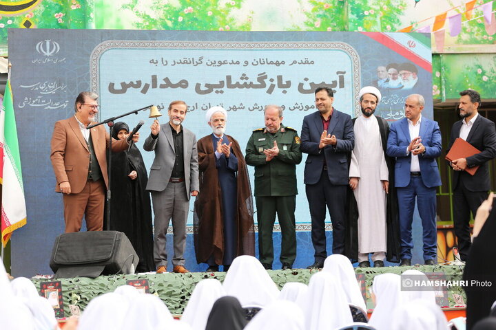 روز اول سال تحصیلی در نبود دانش آموزان شهید