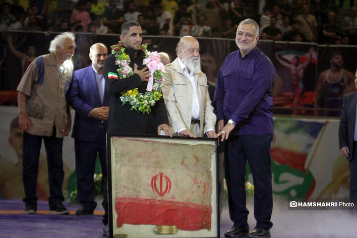 جشنی برای ایران| مراسم تجلیل از کشتی گیران در مسابقات کشتی قهرمانی جهان