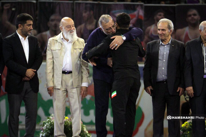 جشنی برای ایران| مراسم تجلیل از کشتی گیران در مسابقات کشتی قهرمانی جهان