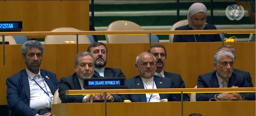 هیئت همراه رئیس‌جمهور در مجمع عمومی سازمان ملل