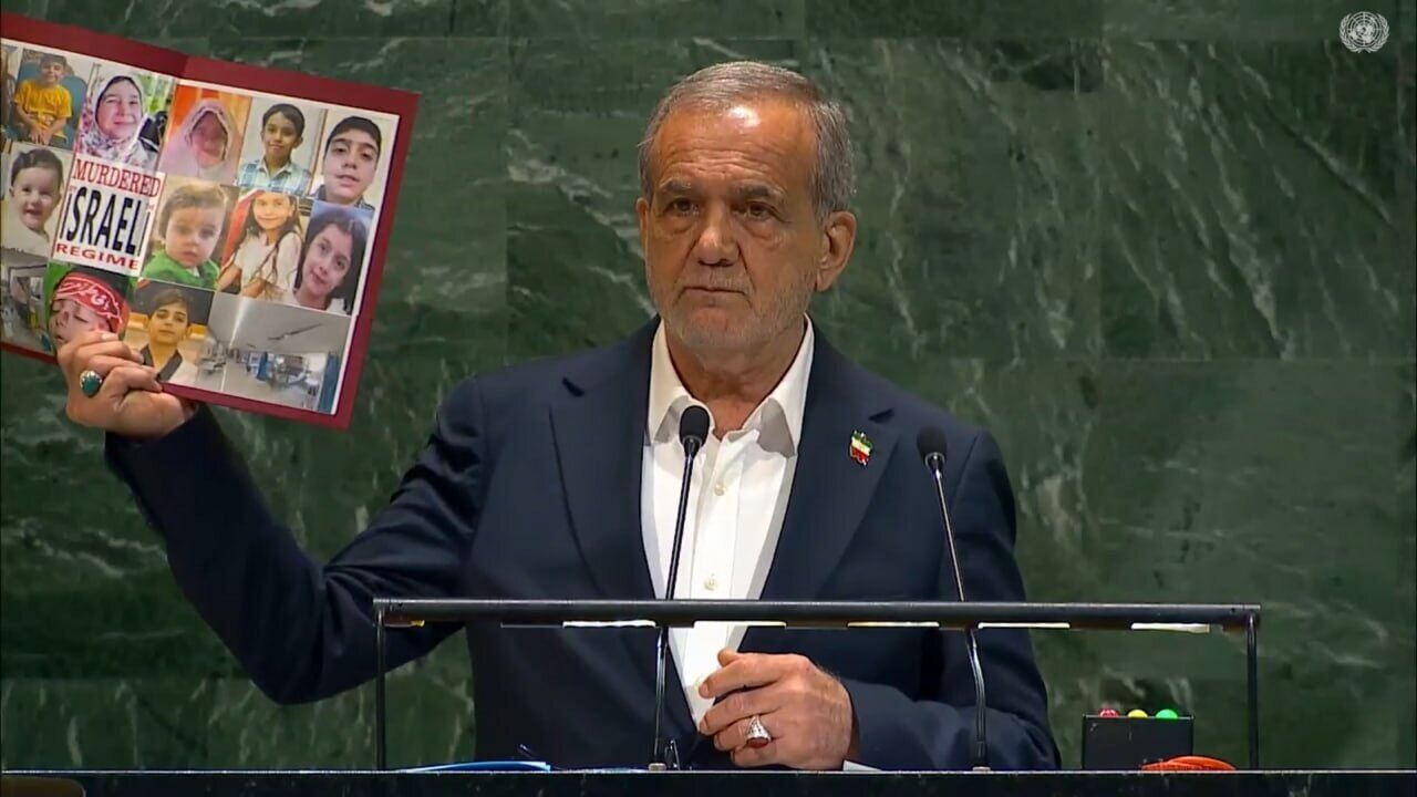 پزشکیان عکس چه کسانی را در سازمان ملل به جهانیان نشان داد؟