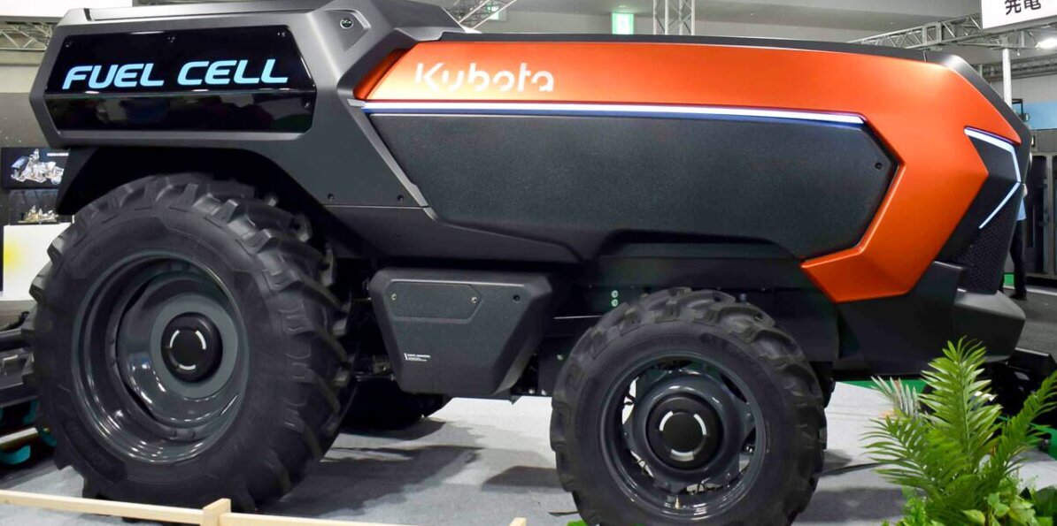 نخستین تراکتور هیدروژنی خودران جهان معرفی شد